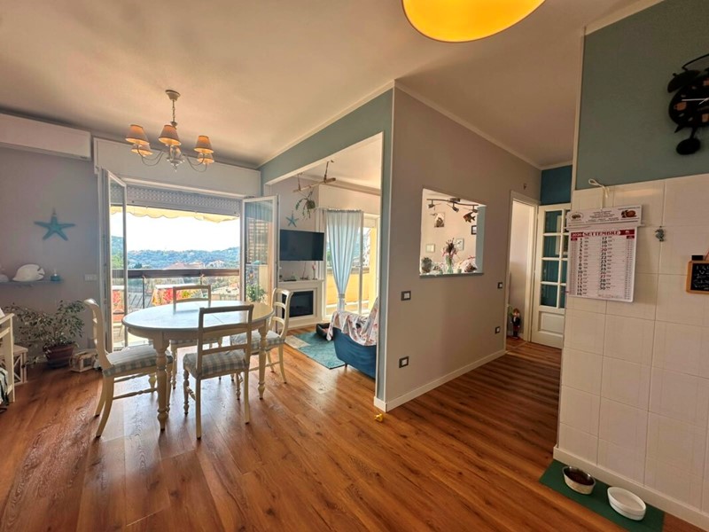 Bilocale in Vendita a Varazze, 387'000&euro;, 70 m², arredato, con Box