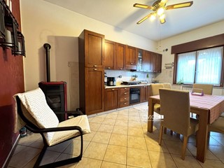 Appartamento in Vendita a Torri di Quartesolo, 182'000&euro;, 124 m², con Box