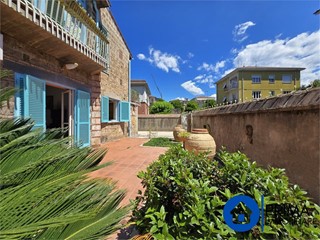 Appartamento in Vendita a Terni, 520'000&euro;, 579 m²