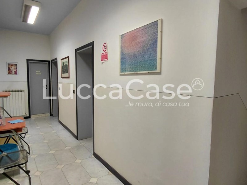Appartamento in Vendita a Lucca, zona San Marco, 350'000&euro;, 120 m²