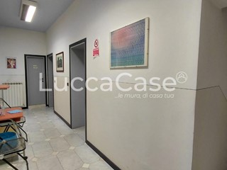 Appartamento in Vendita a Lucca, zona San Marco, 350'000&euro;, 120 m²