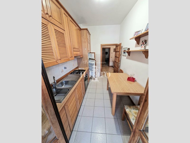 Trilocale in Vendita a Campi Bisenzio, 240'000&euro;, 72 m²