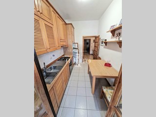 Trilocale in Vendita a Campi Bisenzio, 240'000&euro;, 72 m²