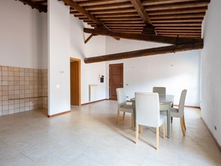 Quadrilocale in Vendita a Ponsacco, 100'000&euro;, 80 m²