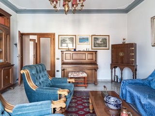 Appartamento in Vendita a Empoli, 395'000&euro;, 155 m², con Box