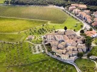 Trilocale in Vendita a Castelnuovo Berardenga, zona San Gusme', 300'000&euro;, 109 m², arredato