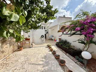 Appartamento in Vendita a Morciano di Leuca, zona Barbarano Del Capo, 210'000&euro;, 210 m², arredato