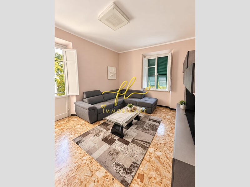 Appartamento in Vendita a Pomarance, zona Larderello, 73'000&euro;, 128 m²