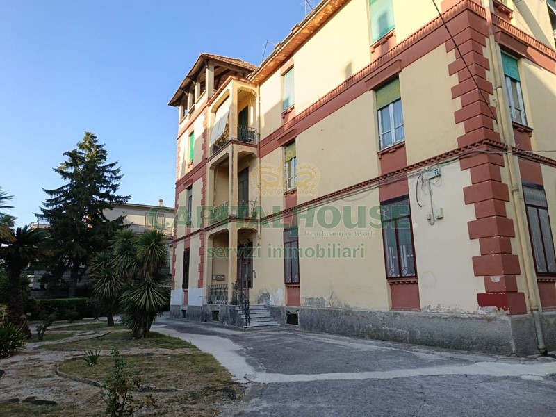 Appartamento in Vendita a Caserta, 198'000&euro;, 140 m²