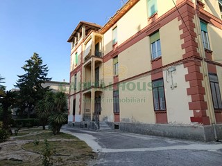 Appartamento in Vendita a Caserta, 198'000&euro;, 140 m²