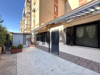 Appartamento in Vendita a Palermo, 139'000&euro;, 200 m²