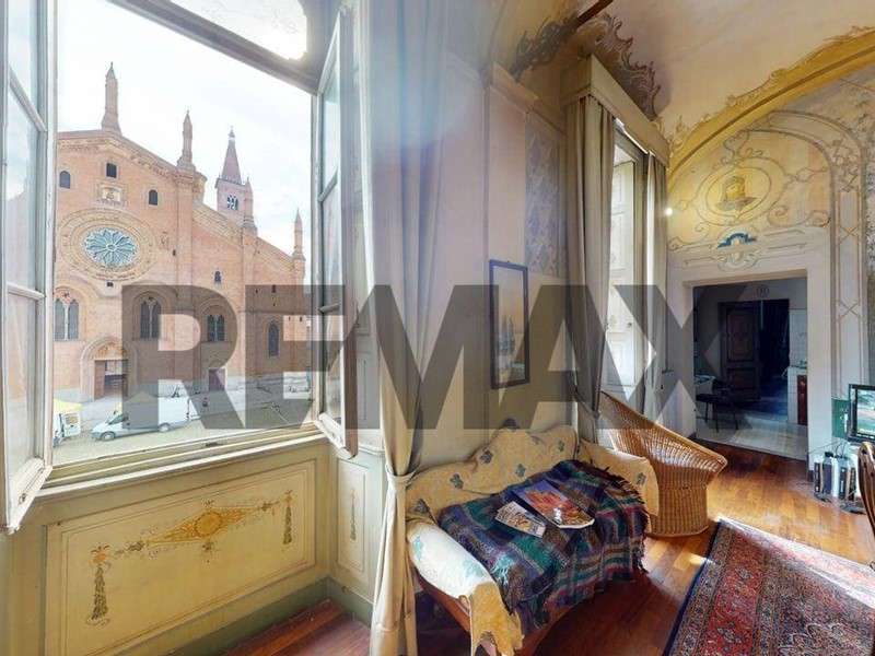 Appartamento in Vendita a Pavia, 980'000&euro;, 337 m²