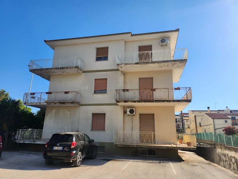 Quadrilocale in Vendita a Serracapriola, 89'000&euro;, 135 m²