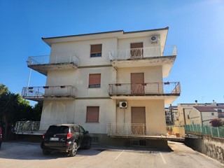 Quadrilocale in Vendita a Serracapriola, 89'000&euro;, 135 m²