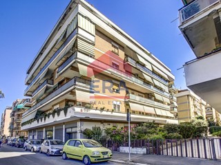 Bilocale in Vendita a Roma, 259'000&euro;, 83 m²