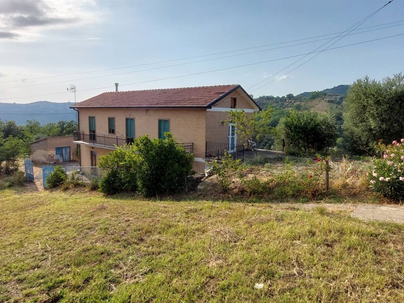 Trilocale in Vendita a Ariano Irpino, 26'000&euro;, 65 m²