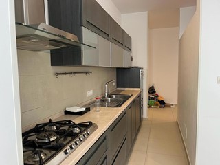 Quadrilocale in Affitto a Brindisi, 650&euro;, 90 m², arredato