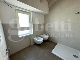 Bilocale in Vendita a Bologna, 265'000&euro;, 67 m²