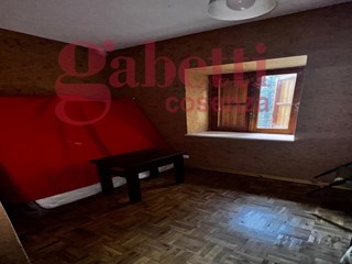 Trilocale in Vendita a Celico, 28'000&euro;, 85 m²