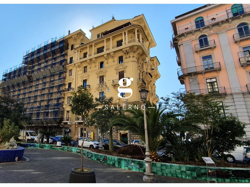 Appartamento in Vendita a Salerno, 264 m²