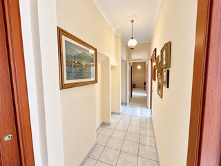 Appartamento in Vendita a Alba, 370'000&euro;, 160 m²