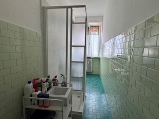 Bilocale in Vendita a Torino, 99'000&euro;, 55 m²