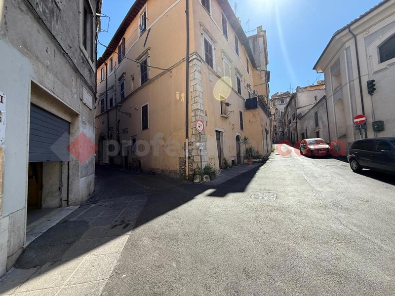 Bilocale in Vendita a Tivoli, 85'000&euro;, 45 m²