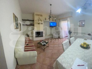 Appartamento in Vendita a Sessa Aurunca, 185'000&euro;, 190 m²