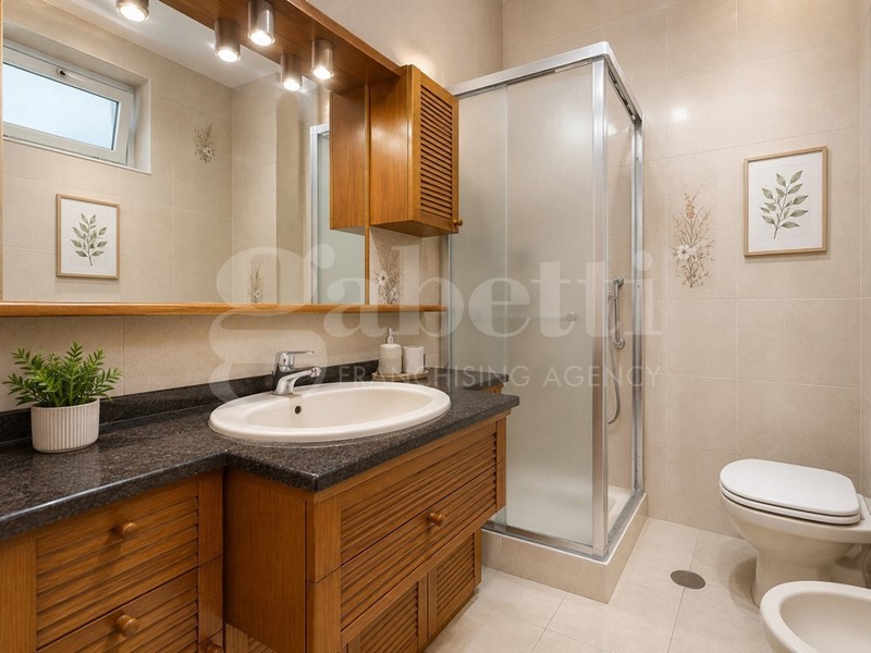 Quadrilocale in Vendita a Napoli, 129'000&euro;, 105 m²