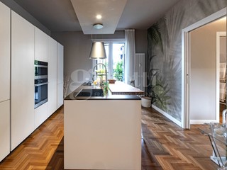 Quadrilocale in Vendita a Vedano al Lambro, 570'000&euro;, 165 m², con Box