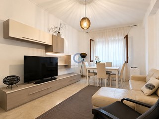 Trilocale in Affitto a Catanzaro, zona Stadio, 450&euro;, 100 m², arredato