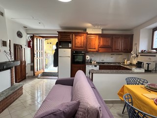 Trilocale in Affitto a Laveno Mombello, 650&euro;, 70 m²