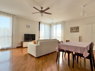 Trilocale in Affitto a Brescia, 900&euro;, 92 m², arredato, con Box