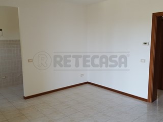 Trilocale in Vendita a Santa Maria a Monte, zona Ponticelli, 129'000&euro;, 100 m², con Box