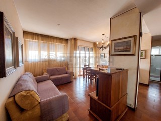 Quadrilocale in Vendita a Cremona, 130'000&euro;, 149 m², arredato, con Box