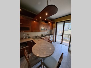 Quadrilocale in Affitto a Torino, zona Lingotto, 700&euro;, 100 m², arredato