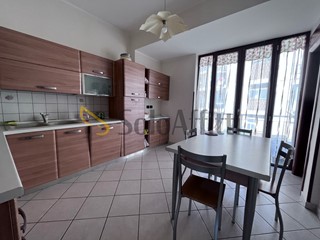 Trilocale in Affitto a Catanzaro, zona Lido Lungomare, 280&euro;, 90 m², arredato