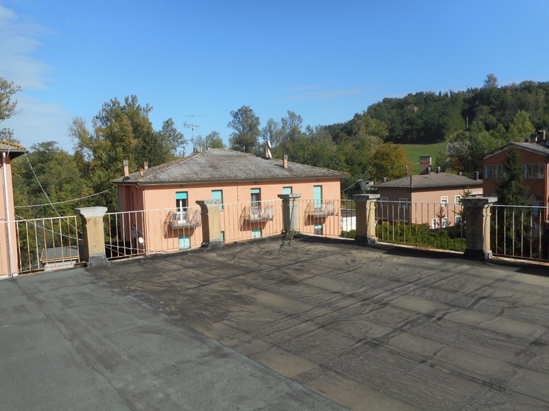 Appartamento in Vendita a Pianoro, zona Zena, 101'500&euro;, 200 m²