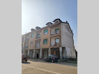 Appartamento in Vendita a Moncalieri, 147'375&euro;, 145 m²