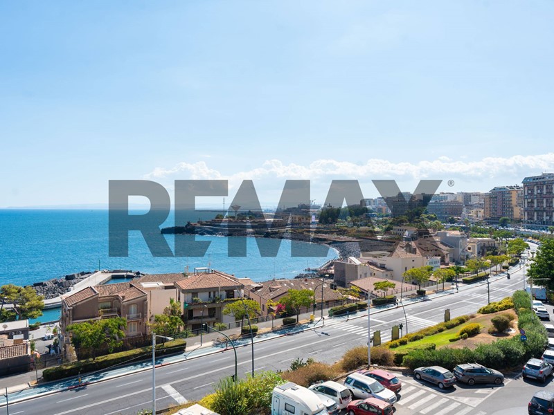 Appartamento in Vendita a Catania, 790'000&euro;, 160 m²