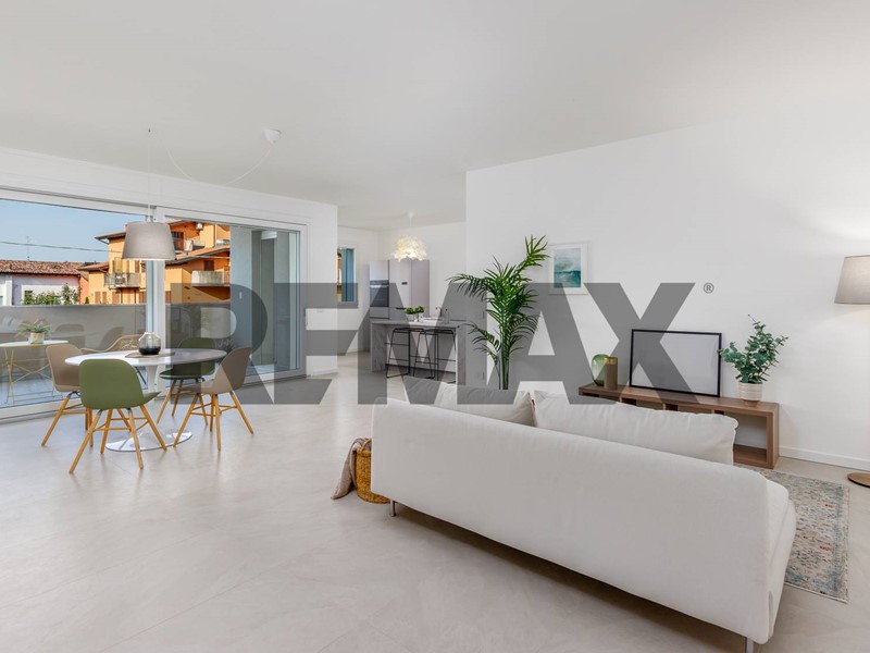 Quadrilocale in Vendita a Bergamo, 336'000&euro;, 152 m²
