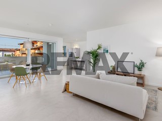 Quadrilocale in Vendita a Bergamo, 336'000&euro;, 152 m²