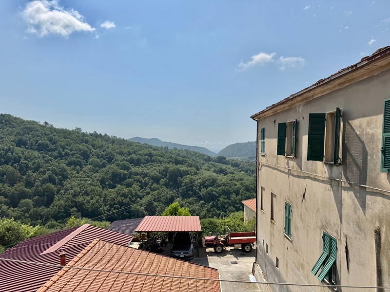 Appartamento in Vendita a Tovo San Giacomo, 198'000&euro;, 177 m²