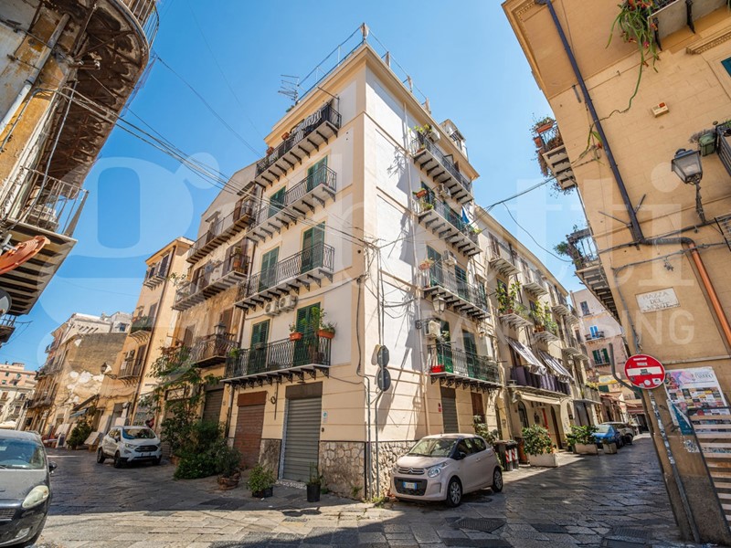 Trilocale in Vendita a Palermo, 157'000&euro;, 67 m², arredato