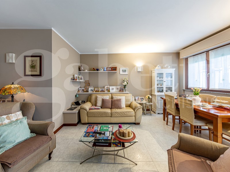 Quadrilocale in Vendita a Rivolta d'Adda, 205'000&euro;, 120 m², con Box