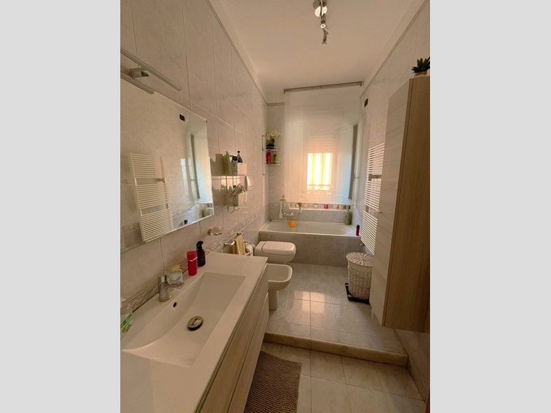 Bilocale in Vendita a Bari, 135'000&euro;, 70 m²