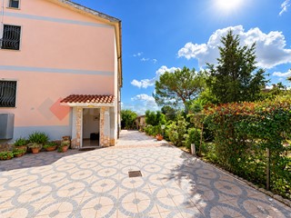 Trilocale in Vendita a Aprilia, 130'000&euro;, 78 m²