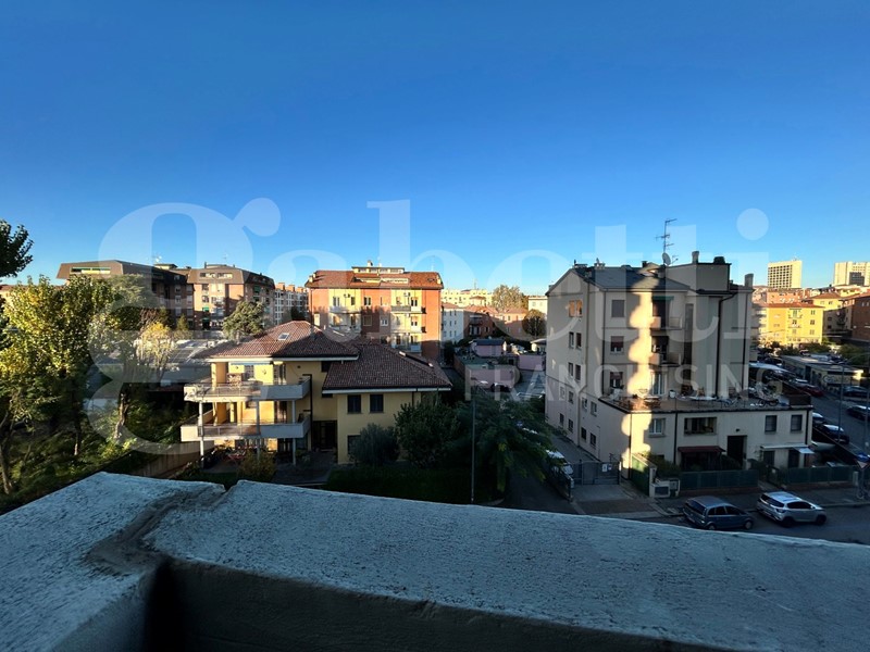 Appartamento in Vendita a Bologna, 495'000&euro;, 157 m²