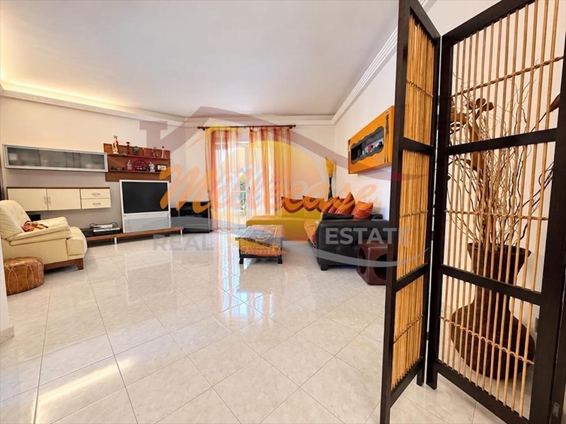 Appartamento in Vendita a Siracusa, zona Scala Greca, 200'000&euro;, 139 m², con Box