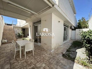 Appartamento in Vendita a Melendugno, zona Torre Specchia, 120'000&euro;, 80 m², arredato